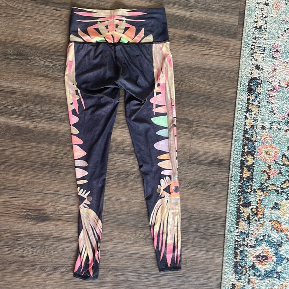 Teeki Leggings Size Small (S) - Picture 5 of 7